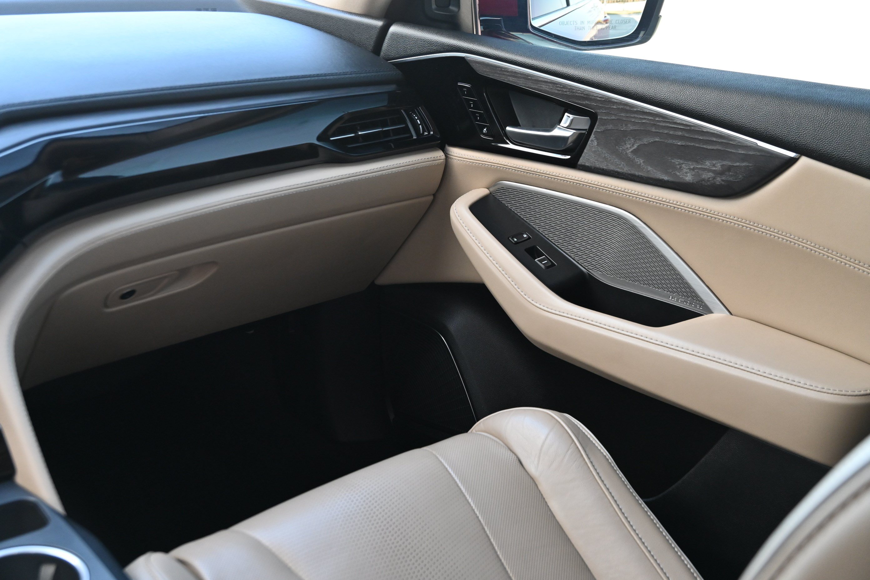 Used 2022 Acura MDX w/ Advance Package AWD/4WD image 30