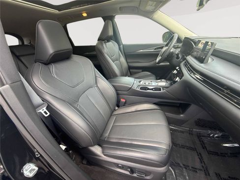 Used 2025 INFINITI QX60 Luxe w/ Cargo Package FWD image 26