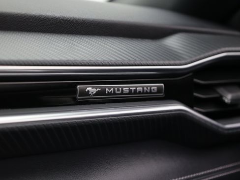 Used 2025 Ford Mustang Premium RWD image 34