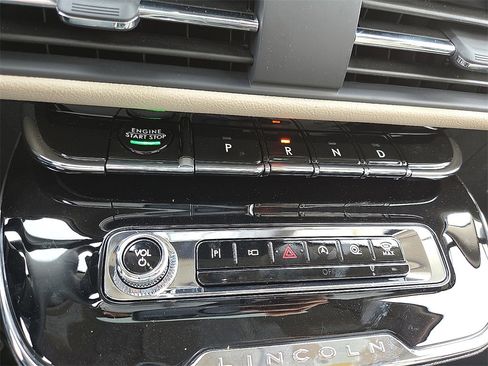 New 2026 Lincoln Corsair Reserve image 14