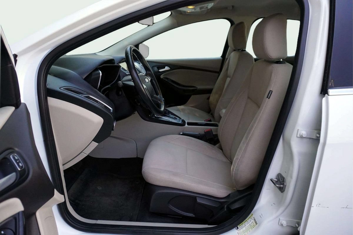 Used 2016 Ford Focus Electric Hatchback FWD image 18