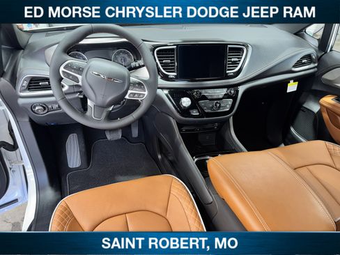 New 2026 Chrysler Pacifica Pinnacle FWD image 28