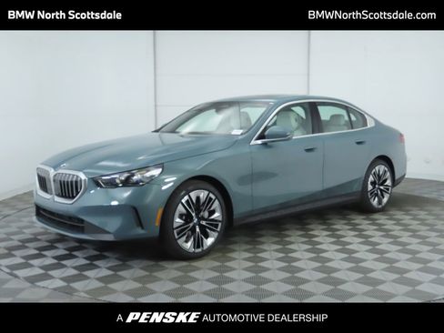 Certified 2025 BMW 530i w/ Premium Package image 1