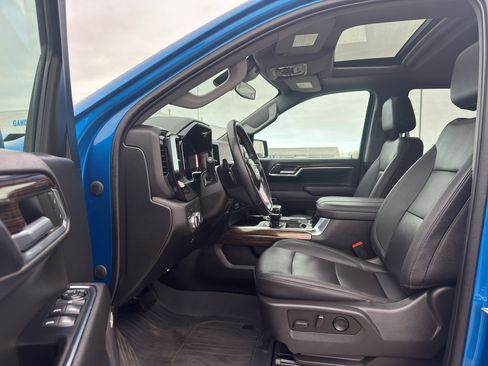 Used 2023 GMC Sierra 1500 Elevation w/ Elevation Premium Package AWD/4WD image 12