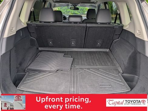 Used 2024 Nissan Rogue SL w/ SL Premium Package FWD image 12