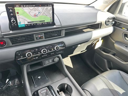 New 2025 Honda Pilot Touring image 25