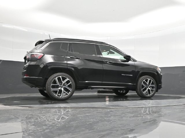 New 2025 Jeep Compass Limited w/ Elite Group AWD/4WD image 28
