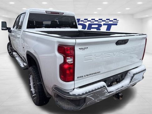 Used 2024 Chevrolet Silverado 2500 LT w/ Convenience Package image 6
