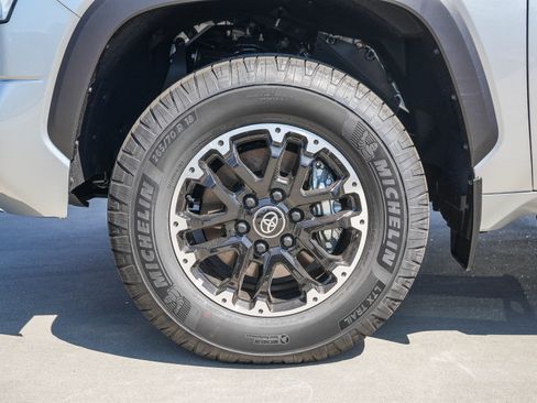 New 2026 Toyota Tundra SR5 w/ TRD Off-Road Package AWD/4WD image 12