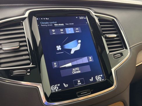 Used 2017 Volvo XC90 T6 Inscription w/ Vision Package image 16