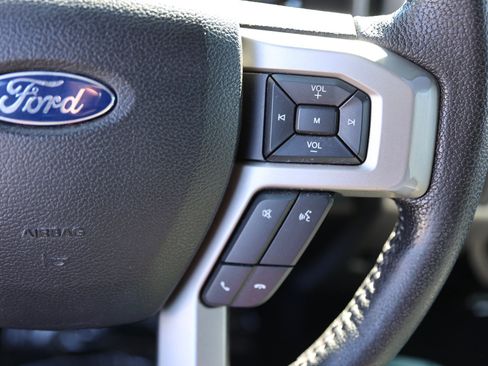 Used 2016 Ford F150 Lariat image 41