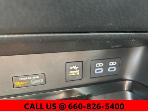 Used 2025 Toyota Camry SE image 17