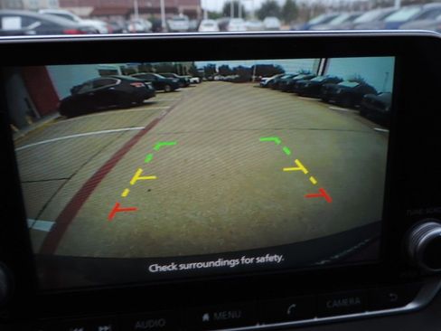 Used 2023 Nissan Sentra SV w/ Trunk Package image 29