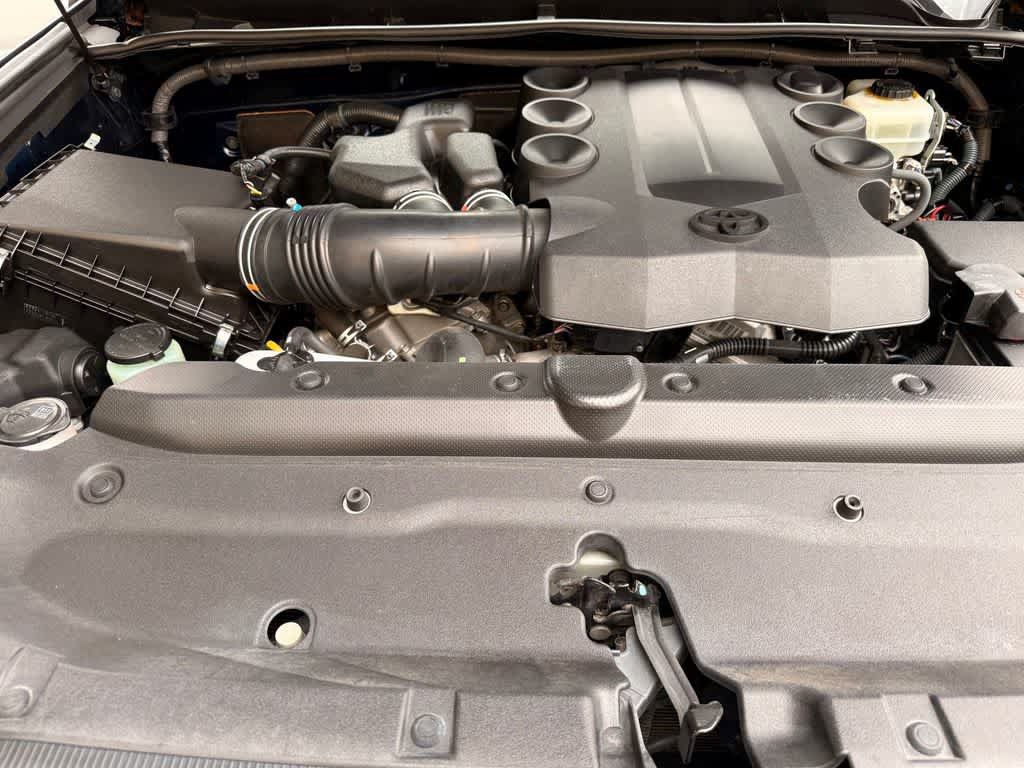 Used 2015 Toyota 4Runner Limited RWD image 9