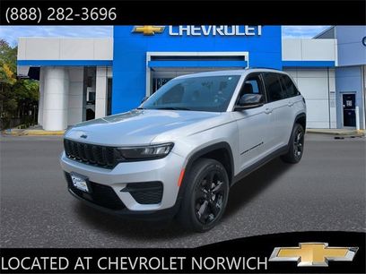 Used 2023 Jeep Grand Cherokee Altitude