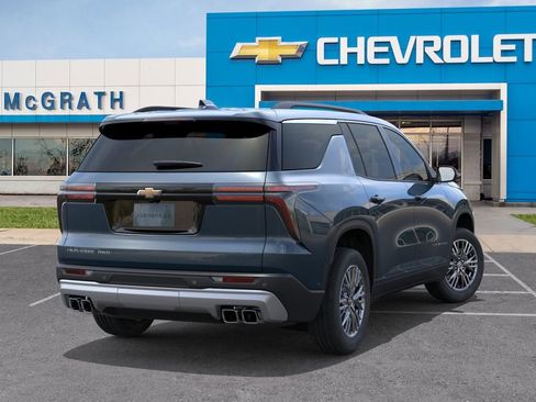 New 2026 Chevrolet Traverse LT w/ Driver Confidence Package AWD/4WD image 4