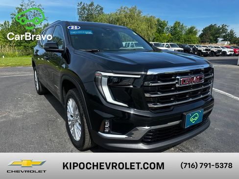 Certified 2025 GMC Acadia Elevation w/ Elevation Premium Package AWD/4WD image 1