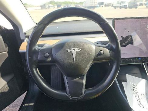 Used 2018 Tesla Model 3 Long Range AWD/4WD image 19