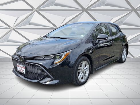 Used 2022 Toyota Corolla Hatchback image 4