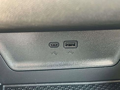 New 2026 Chevrolet Equinox LT w/ Safety and Technology Package FWD image 17