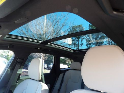 New 2026 Volvo XC60 B5 Plus w/ Protection Package Premier image 15