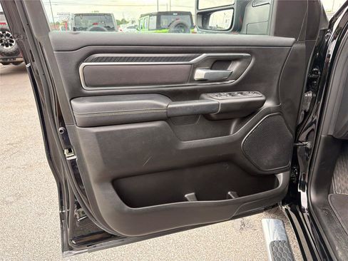 Used 2025 RAM 1500 Big Horn AWD/4WD image 9