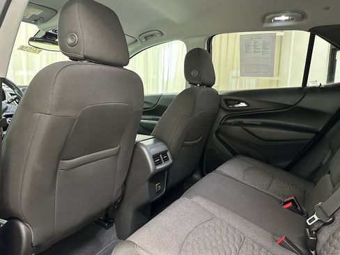 Used 2020 Chevrolet Equinox LT image 18