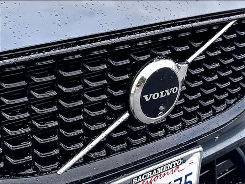 Used 2024 Volvo XC60 B5 Ultimate w/ Protection Package Premier AWD/4WD image 33