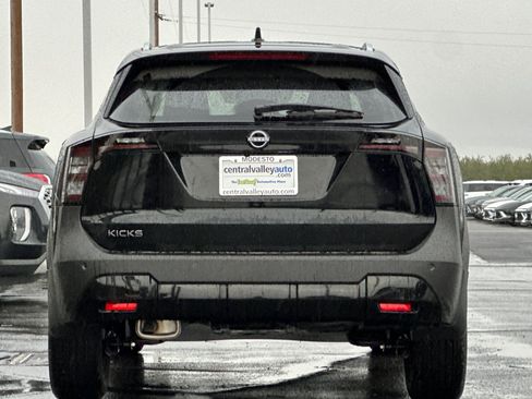 New 2026 Nissan Kicks SV image 5