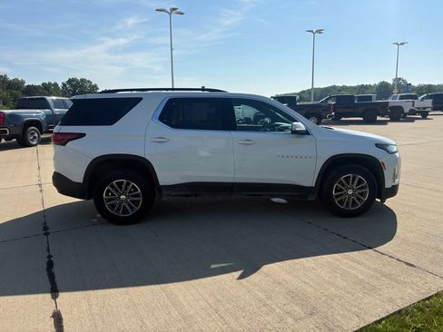 Used 2023 Chevrolet Traverse LT FWD image 7