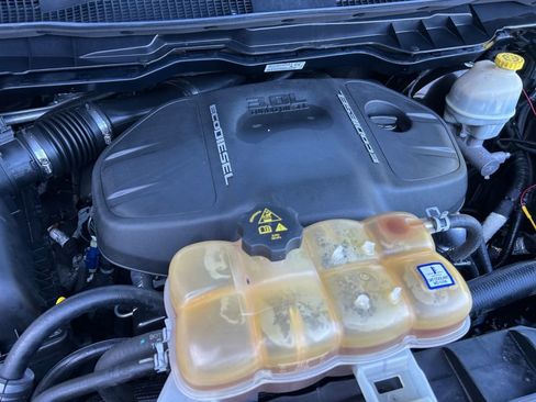 Used 2015 RAM 1500 Laramie w/ Convenience Group AWD/4WD image 30