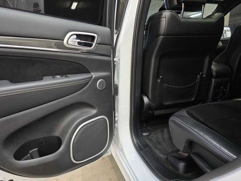 Used 2015 Jeep Grand Cherokee SRT w/ Luxury Group II image 28