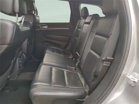 Used 2018 Jeep Grand Cherokee Limited image 30
