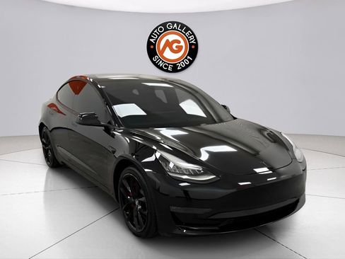 Used 2018 Tesla Model 3 Long Range image 1