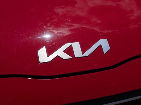 Used 2022 Kia Soul LX w/ Technology Package image 5