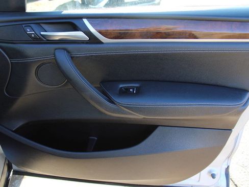 Used 2017 BMW X3 sDrive28i image 6