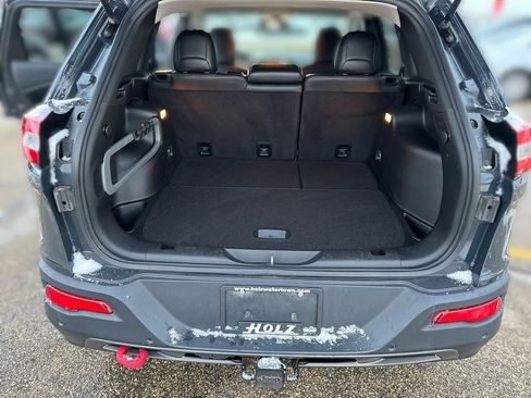Used 2016 Jeep Cherokee Trailhawk w/ Leather Interior Group image 19