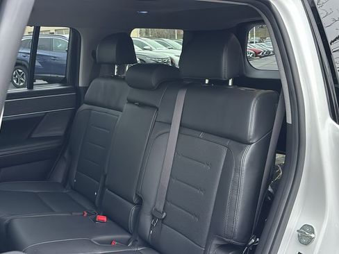 Used 2025 Hyundai Santa Fe Limited image 28