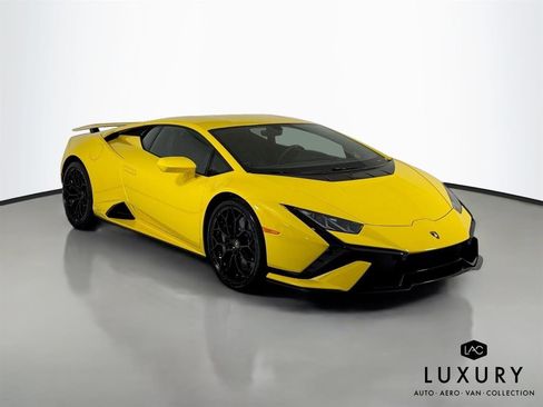 Used 2024 Lamborghini Huracan Tecnica RWD image 3