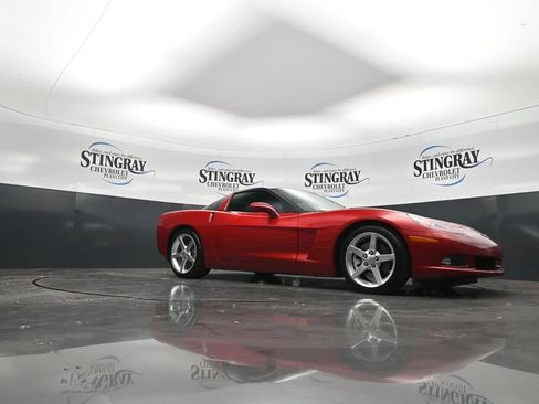 Used 2005 Chevrolet Corvette Coupe w/ Preferred Equipment Group RWD image 26