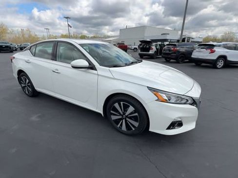Used 2021 Nissan Altima 2.5 SL AWD/4WD image 2