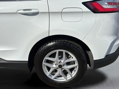 Used 2024 Ford Edge SEL image 34