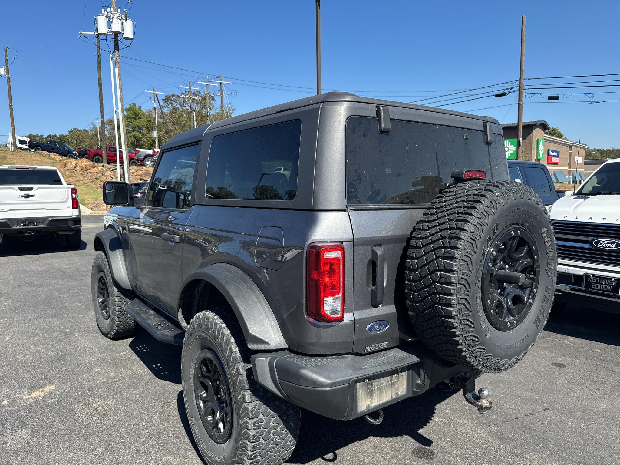 Used 2022 Ford Bronco Black Diamond w/ Sasquatch Package AWD/4WD image 8