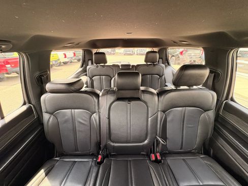Used 2024 Jeep Wagoneer Series II w/ Flexible Seating Group AWD/4WD image 18