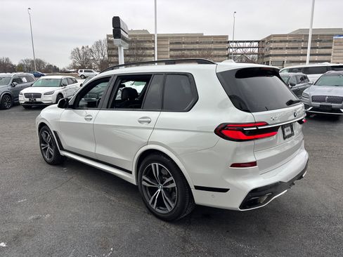 Used 2023 BMW X7 xDrive40i w/ M Sport Package image 5