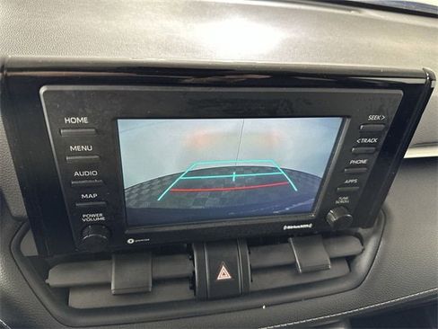 Used 2021 Toyota RAV4 LE image 15