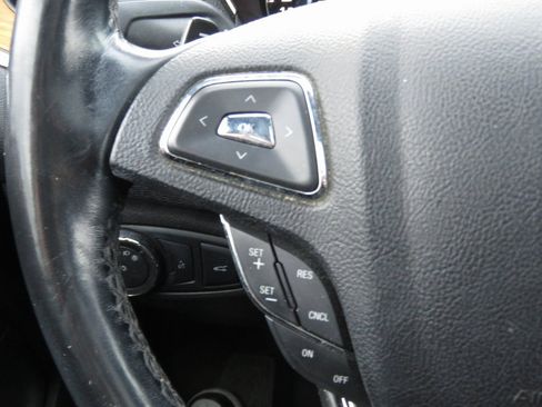 Used 2017 Lincoln MKC Reserve w/ Lincoln MKC Climate Package image 22