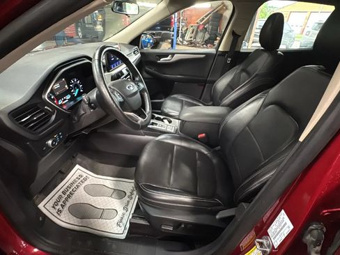 Used 2020 Ford Escape SEL AWD/4WD image 2