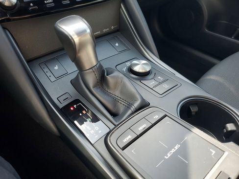 Certified 2024 Lexus IS 350 F Sport RWD image 33