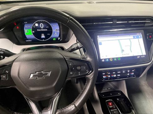 Used 2022 Chevrolet Bolt EUV Premier w/ Sun & Sound Package image 19
